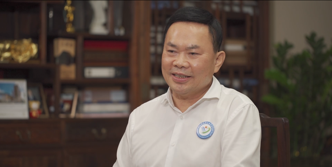 公益的力量丨中裝建設(shè)董事長莊重：慕賢思齊，大山儒商丹心為公益